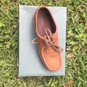 Gently Used ‼️ Brown Clark’s Padmore Size: 8.5